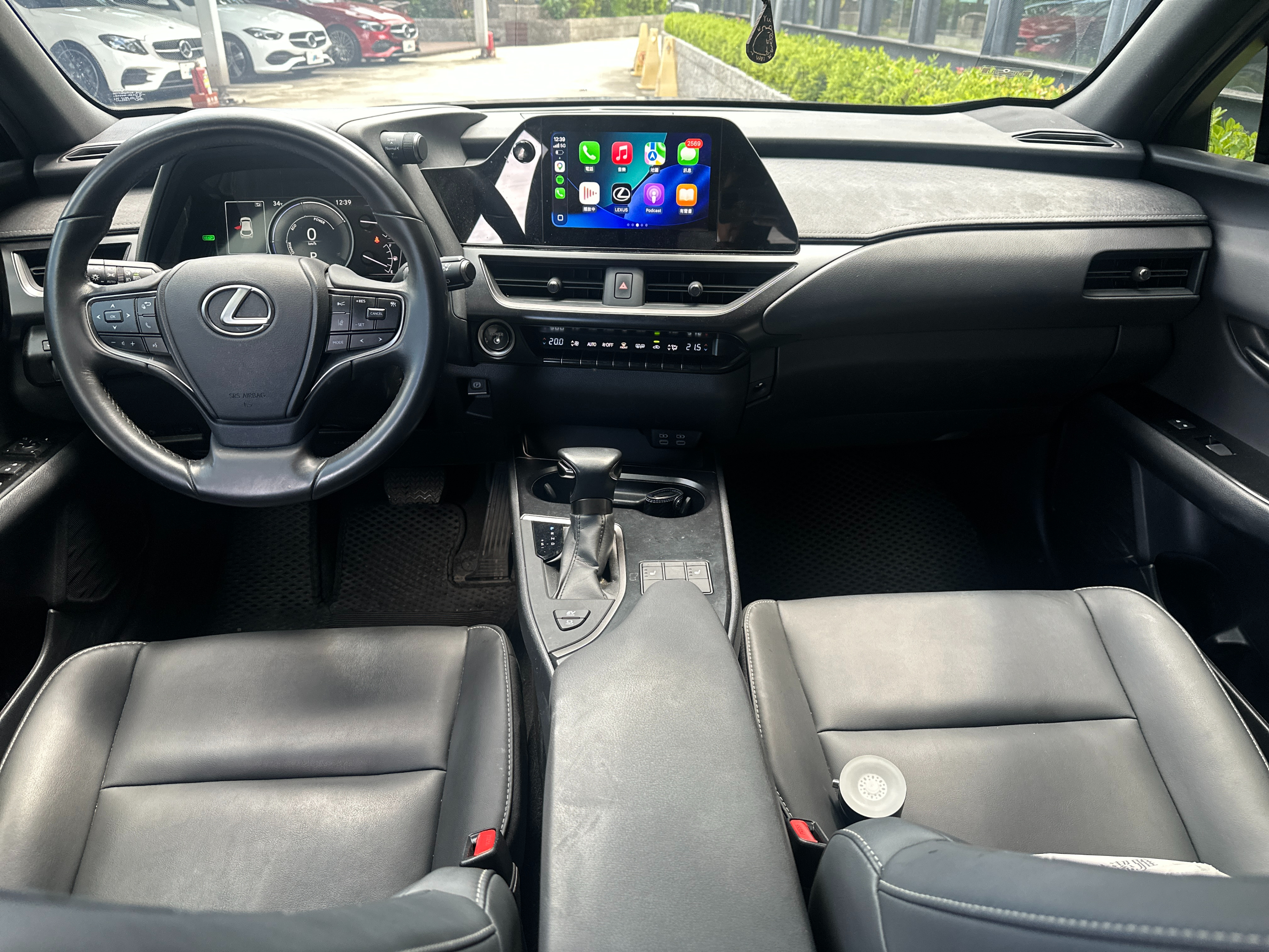 Lexus UX250H
